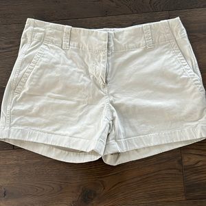 Vineyard Vines - Khaki Shorts